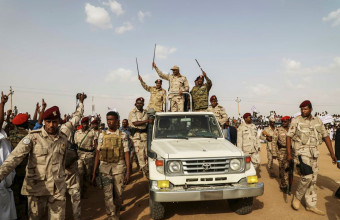 Σουδάν: Νέες συγκρούσεις θέτουν «εν αμφιβόλω» την εκεχειρία στο Χαρτούμ