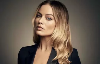 Η Margot Robbie