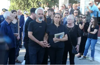 πατέρας-μάνα