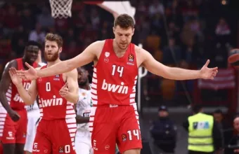 Σάσα Βεζένκοφ