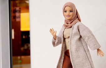 Hijarbie: Επιστρέφει ξανά προς πώληση η Barbie με μαντίλα