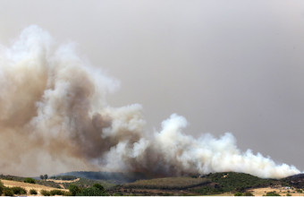 Φωτιά στον Έβρο: Σε Τρεις Βρύσες και Δαδιά επικεντρώνεται η πυροσβεστική
