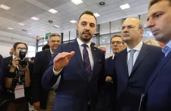 Μπογκτνάν Μπογκτάνοφ και Χατζηδάκης