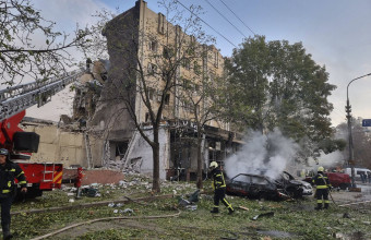 Ουκρανία: Βομβαρδισμοί στην Αβντιίβκα- Οι Ρώσοι προσπαθούν να περικυκλώσουν