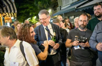 Νίκη Δημήτρη Κουρέτα στην Θεσσαλίας: Ανοίγουν σαμπάνιες στο εκλογικό κέντρο