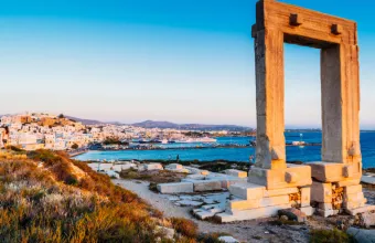 Η πολιτική… γραβιέρα Νάξου 