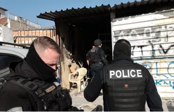 Νεκρό ανήλικο παιδί από πυροβολισμούς στο Ζεφύρι
