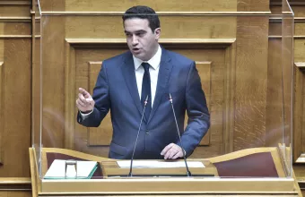 Βουλή: Αντιπαράθεση ΝΔ και ΠΑΣΟΚ για τις δηλώσεις Άδωνι 