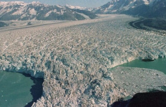 Η επιφάνεια των παγετώνων του Περού μειώθηκε κατά 56%