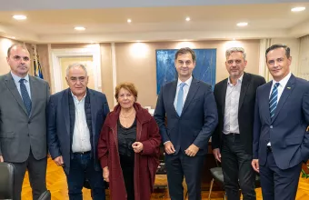 Θεοχάρης 
