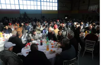 γεύμα σε άστεγους 