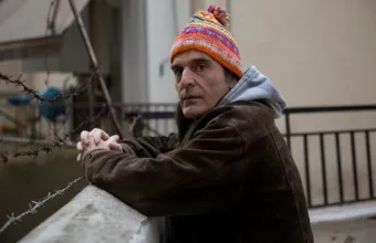 Γιώργος Τόλιος: Πέθανε ο ντράμερ του θρυλικού συγκροτήματος «Τρύπες»