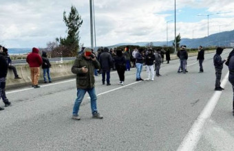 Θεσσαλονίκη: «Μπλόκο» ΕΛ.ΑΣ. σε αγρότες που βγήκαν με τρακτέρ στα Μάλγαρα