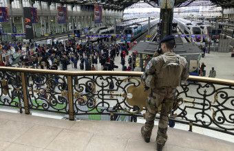 Παρίσι: Η επίθεση με μαχαίρι δεν θεωρείται τρομοκρατική ενέργεια προς το παρόν 