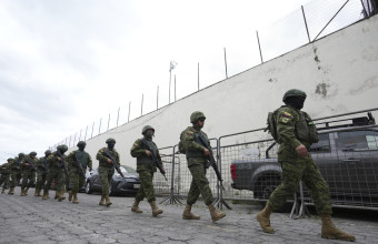 police and soldiers ecuador