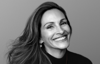 H Julia Roberts