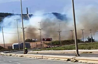 Φωτιά στο Λαύριο