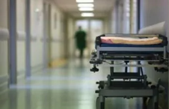 Λάρισα: Εξιτήριο για τη γιατρό που νοσηλεύτηκε με αιμορραγικό πυρετό