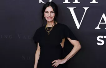 Η Courteney Cox 