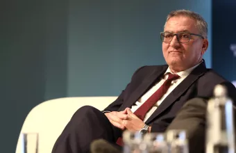 Ο Θεόδωρος Μητράκος, πρώην υποδιοικητής της ΤτΕ στο skai.gr