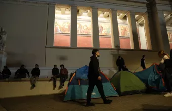 Φοιτητές έχουν τοποθετήσει σκηνές