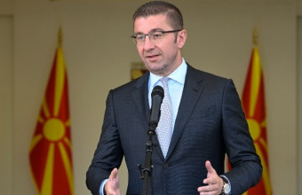 Εμμένει στις προκλήσεις ο Μίτσκοσκι: Θα λέω «Βόρεια Μακεδονία» έξω, όχι εδώ