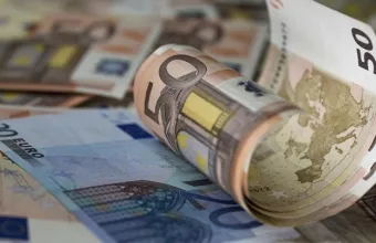 ΥΠΕΘΟ: Κοντά στο 1 τρισ. ο πλούτος των νοικοκυριών το β' τρίμηνο του 2024 - Δικαιότερη κατανομή σε σχέση με την πλειονότητα των χωρών της ευρωζώνης