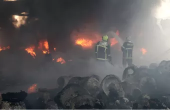 Έκρηξη και μεγάλη φωτιά σε εργοστάσιο στην Κάτω Κηφισιά