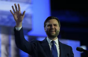 ΗΠΑ: Ο Τζέι Ντι Βανς καλεί τους Αμερικανούς να επιλέξουν «νέο» δρόμο