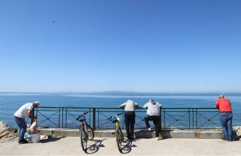 Καιρός σήμερα: «Πέφτουν» οι άνεμοι, έως τους 39 βαθμούς ο υδράργυρος