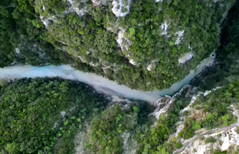 Αχέροντας: Ο μυθικός ποταμός της Ηπείρου όπως δεν τον έχετε ξαναδεί - Δείτε βίντεο