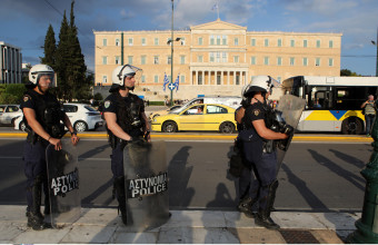 ΜΑΤ στην Πλατεία Συντάγματος 