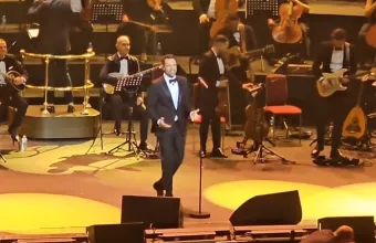 Κωνσταντίνος Αργυρός: Το τραγούδι που αφιέρωσε στη Μαρινέλλα από τη σκηνή του Royal Albert Hall
