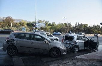 Μεσογείων: Κυκλοφοριακά προβλήματα στη Μεσογείων λόγω καραμπόλας