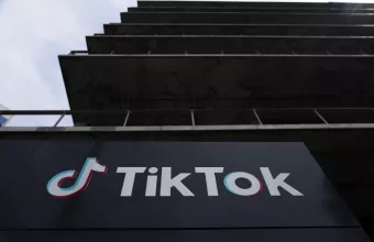 Λογότυπο TikTok κτήριο