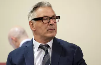 Άλεκ Μπάλντουιν: Μηνύει τους εισαγγελείς της δίκης του για φόνο