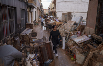 Ισπανία: Προειδοποιήσεις για νέες καταρρακτώδεις βροχές στο νότο σήμερα - Συνεχίζεται η αναζήτηση αγνοουμένων