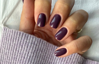 Italian Plum Nails: Η hot απόχρωση στο μανικιούρ που θα βλέπεις παντού