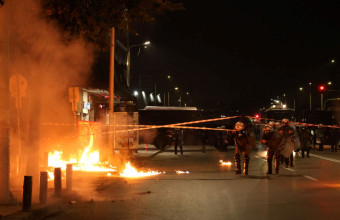 Επίθεση με μολότοφ έξω από το τουρκικό προξενείο στη Θεσσαλονίκη