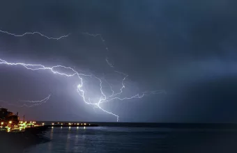 Έκτακτο Δελτίο ΕΜΥ: Πού θα χτυπήσει η κακοκαιρία «Bora» - Επικίνδυνα φαινόμενα