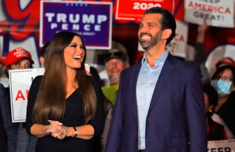 Ντόναλντ Τραμπ Jr: Αποθεώνει την «πρώην» του Κίμπερλι Γκίλφοϊλ για τη θέση της πρέσβεως στην Αθήνα