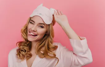 8 πράγματα που μπορείς να κάνεις κάθε βράδυ, για να ξυπνάς κάθε πρωί πιο λαμπερή!