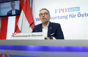 Κυβέρνηση «ψαλιδοχέρηδων» στην Αυστρία