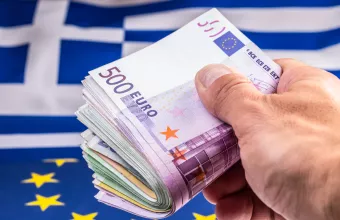 Alpha Bank: Πλησιάζει το 1 τρισ. ευρώ ο καθαρός πλούτος των ελληνικών νοικοκυριών