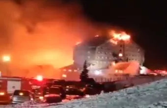 Φωτιά σε ξενοδοχείο στην Τουρκία