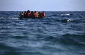 Μετανάστες σε βάρκα
