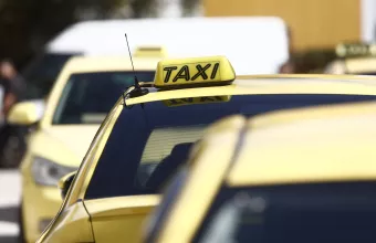 Συνελήφθη μεθυσμένος οδηγός ταξί για επικίνδυνη οδήγηση και χωρίς ισχύουσα άδεια οδήγησης