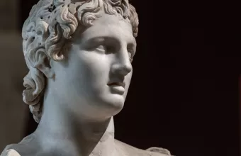 Μέγας Αλέξανδρος: Φαγώθηκε από… καρχαρίες; Παλαβές θεωρίες για το τι συνέβη στη σορό του
