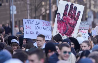 Σερβία: Χιλιάδες φοιτητές κάνουν πορεία 140 χλμ  για την τραγωδία του Νόβι Σαντ 