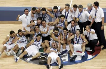 Υπουργείο Αθλητισμού και ΕΟΚ τιμούν τη «χρυσή» Εθνική του 2005